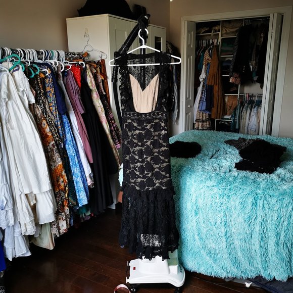 Victorian Lace Dress - Picture 3 of 8